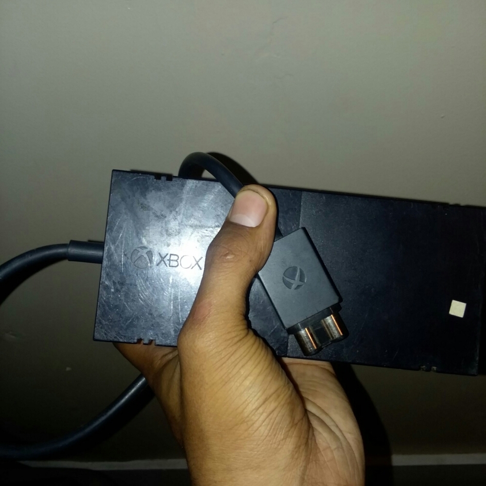 Xbox one Controller&Console - Picture 3 of 6